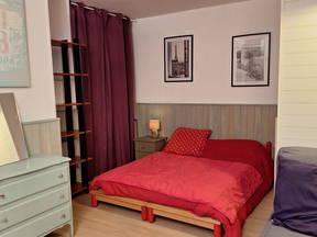 Large furnished studio