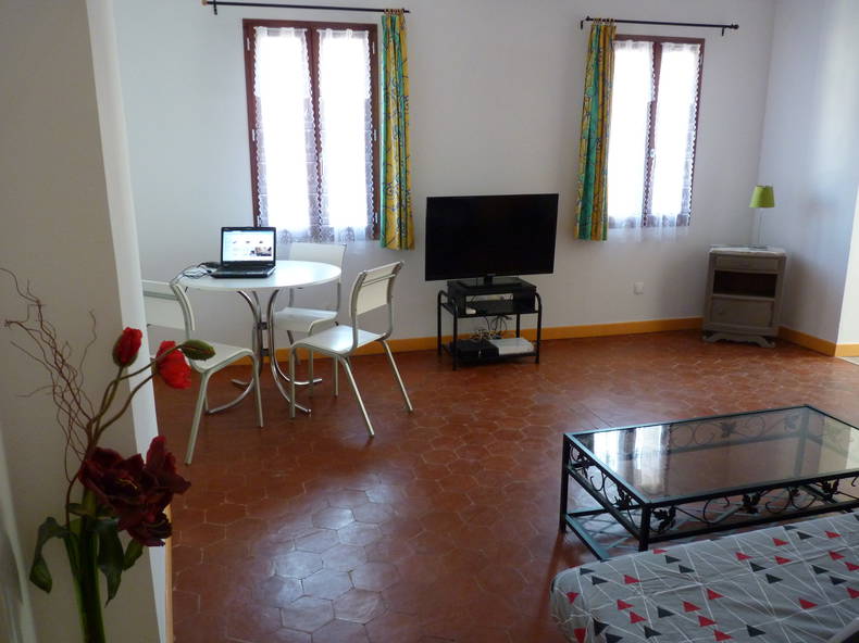 Entire Home Perpignan 207669-3