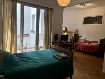Roomlala | Grande Chambre Au Calme
