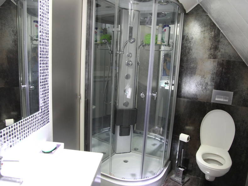 Homestay Montmorency 66182-2