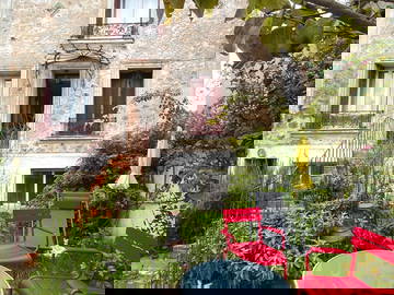 Grande chambre + bureau /maison 1mn metro 15mn centre Paris