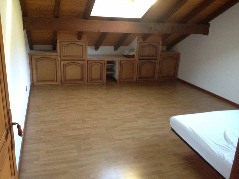 Kolokation Pers-Jussy 112857-1