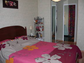 GROTE SLAAPKAMER EN PRIVÉ BADKAMER