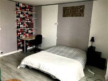 Room For Rent Saint-Martin-La-Pallu 256674-1