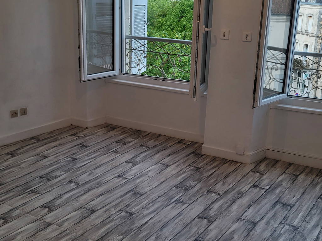 Homestay Ruffec 668848-1