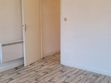 Chambre chez l'habitant à louer à Ruffec - photo 9 : autre pièce-9