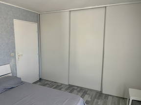Se alquila habitación grande amueblada – Tranquila, luminosa y cómoda