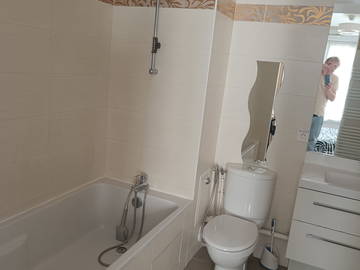 Chambre chez l'habitant à louer à La Garenne-Colombes - photo 2 : salle de bain-2