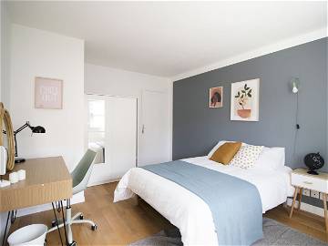 Roomlala | Grande Chambre Spacieuse De 15m² -G010