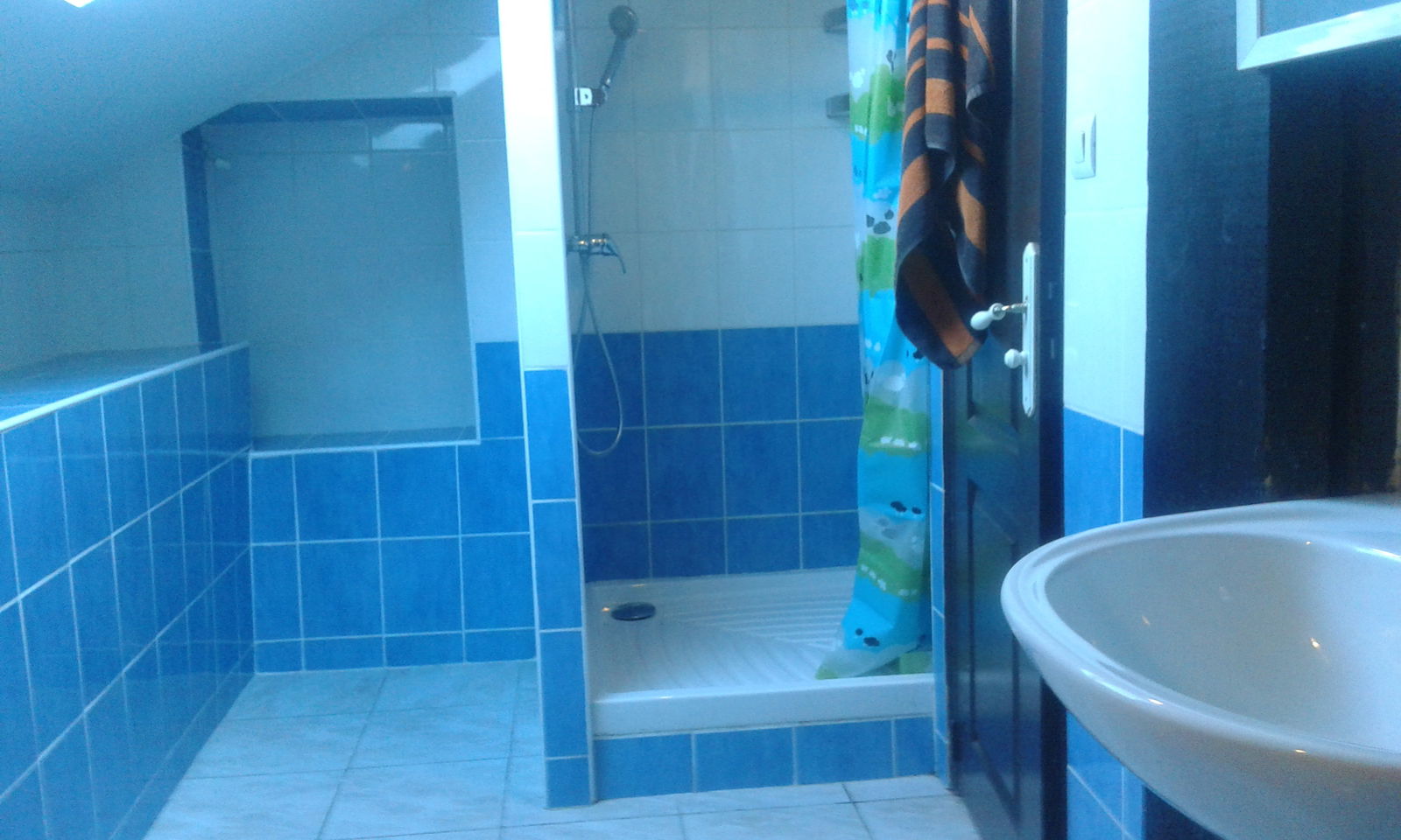 Hospedagem Em Casa De Família Vénissieux 99024