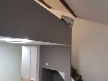 Grande et luxurieuse chambre de 20m2 en mezanine a louer