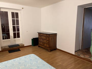 Chambre chez l'habitant à louer à Lathus-Saint-Rémy - photo 1 : chambre-1