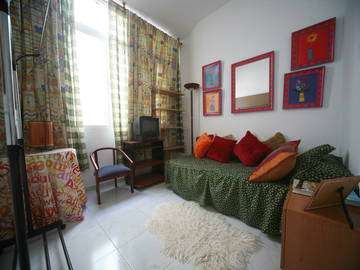 Roomlala | Great Apartment to Share in the Historic Center of Mala