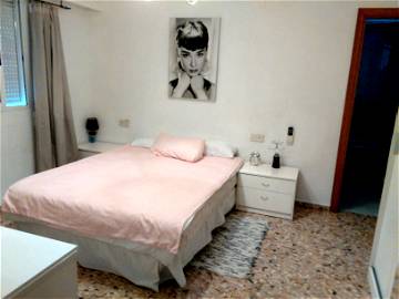 Roomlala | Great Double Room With Private Bathroom, Bright, Tranqu