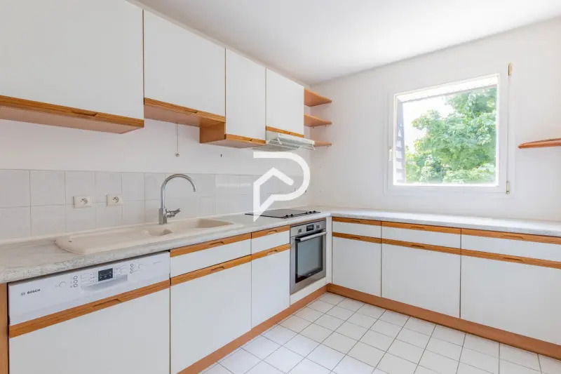 Colocatie Massy 255359