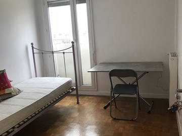 Roomlala | Große Möblierte Zimmer Colombes1