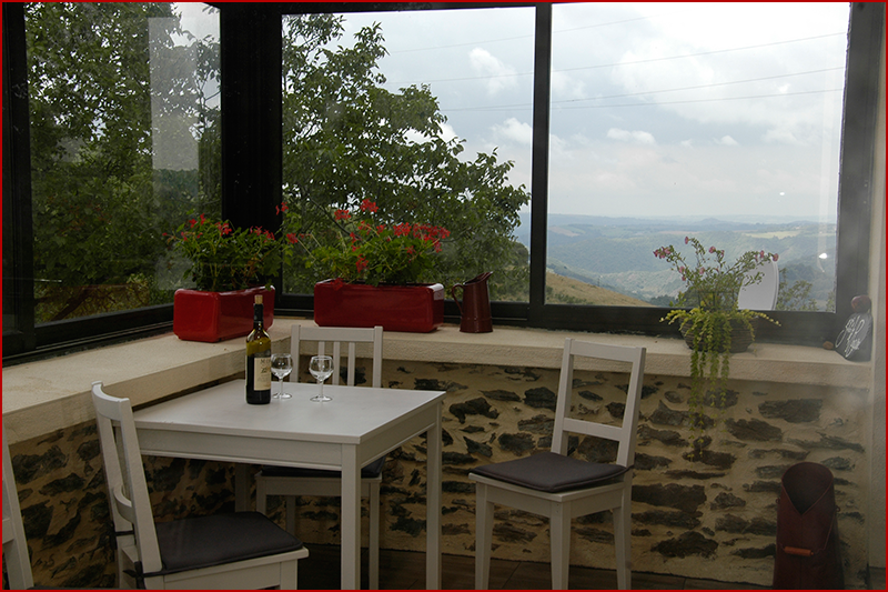 Unabhängiges Studio Conques-en-Rouergue 49109