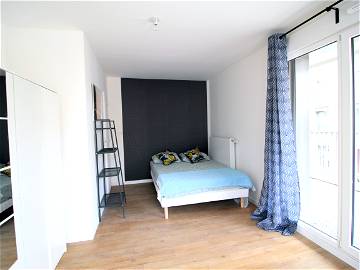 Roomlala | Großes, Helles Zimmer – 15 M² – CL25