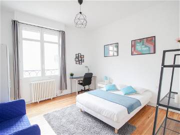 Roomlala | Großes Helles Zimmer – 16 M² – BO9