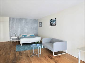 Roomlala | Großes Und Warmes Zimmer – 24 M² – PA42