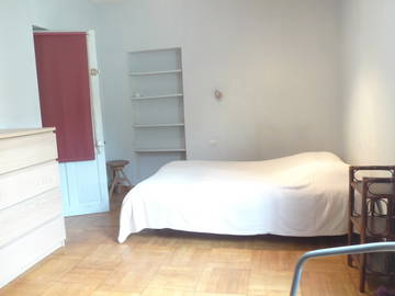 Roomlala | Grote kamer te huur in het stadscentrum 