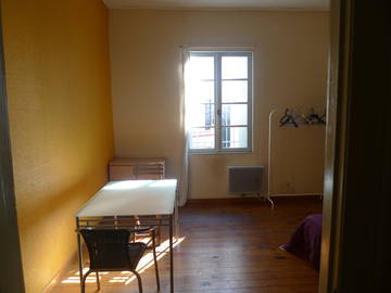 Roomlala | Grote kamer te huur in het stadscentrum