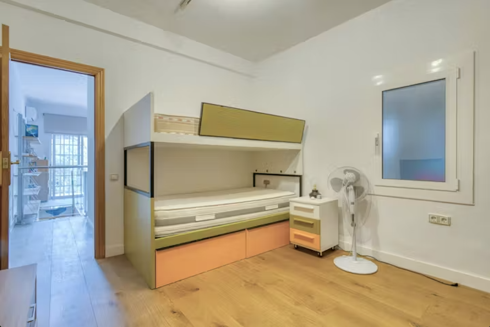 Gaascht Zëmmeren Barcelona 629973