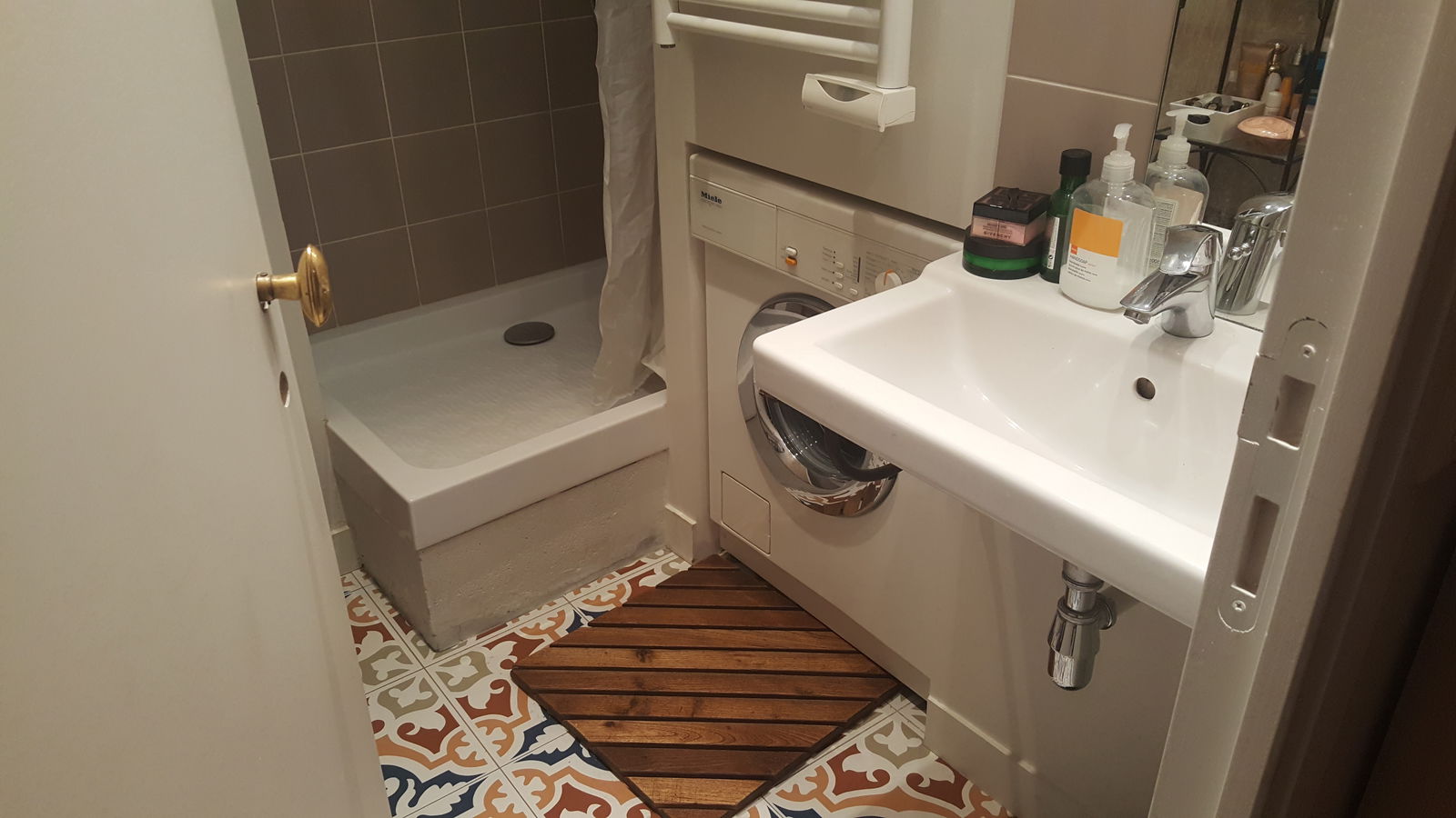 Homestay Paris 44960