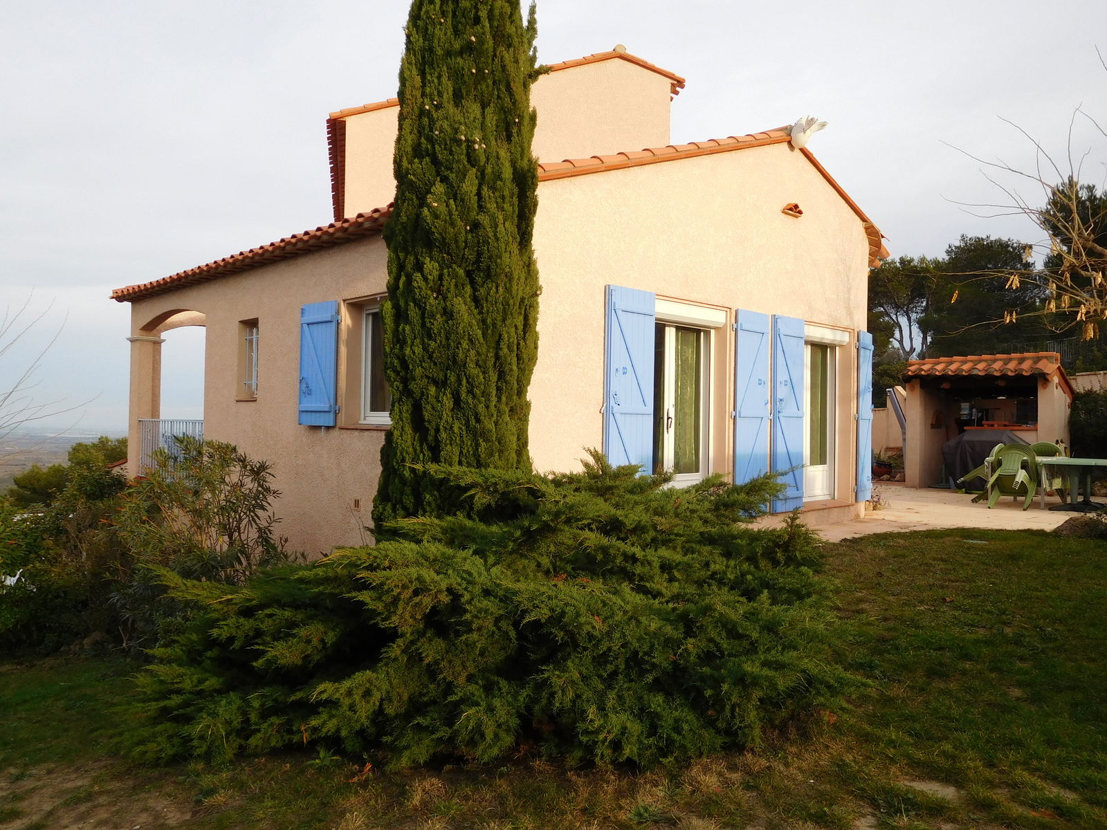 Oberoende Studio Llauro 123242