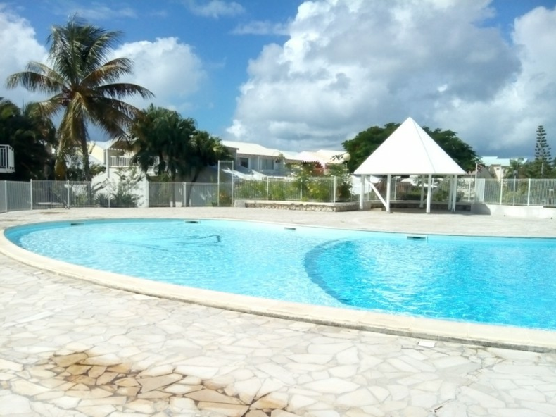 Entire Home Grande-Terre 170468-1