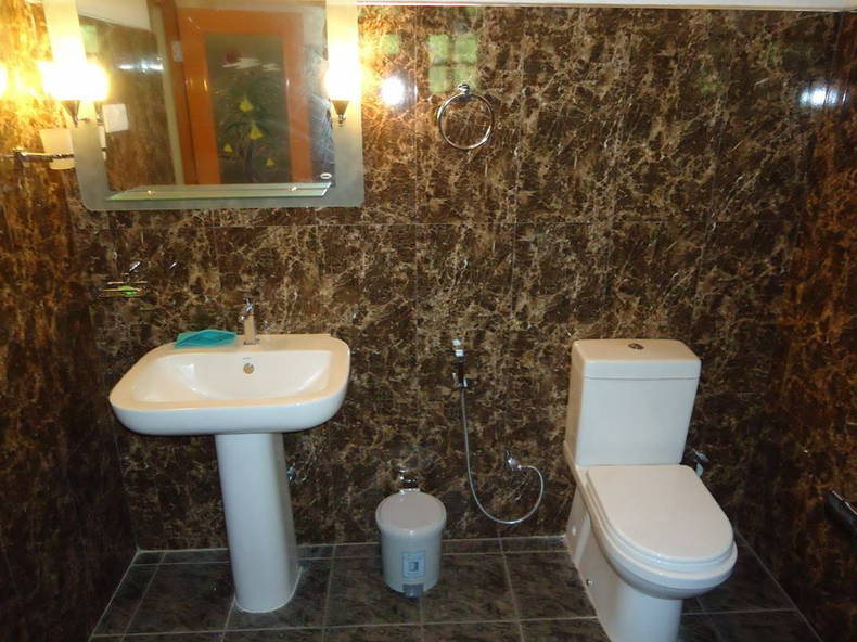 Entire Home Inamaluwa 82320-4