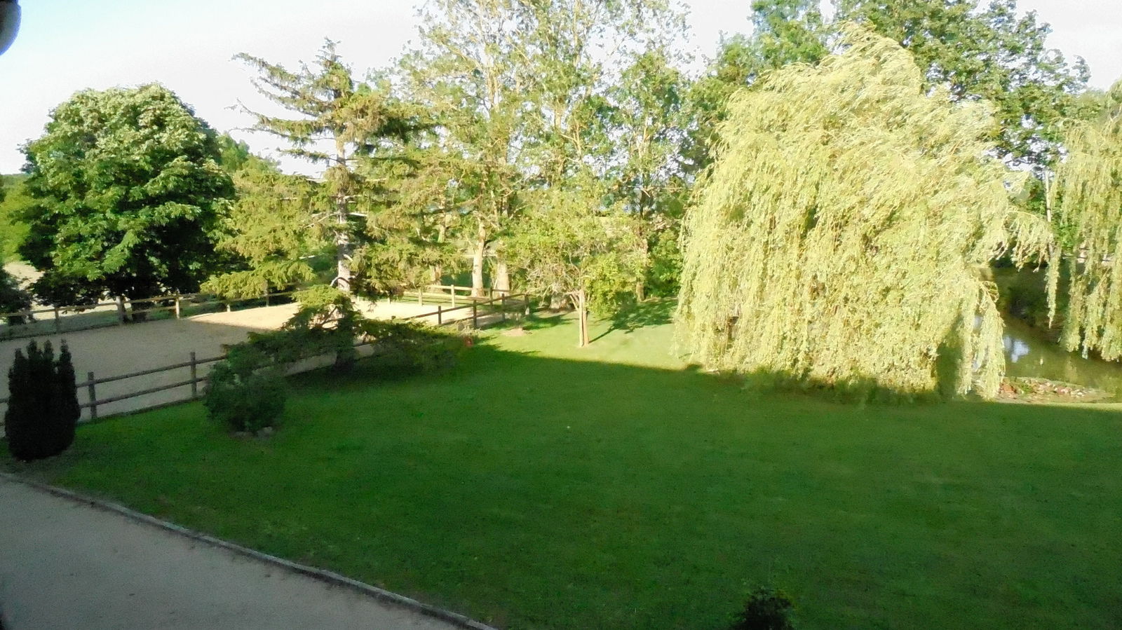 Bed And Breakfast Lescheroux 86429