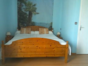 Guest Room In Ecological House In Poissy