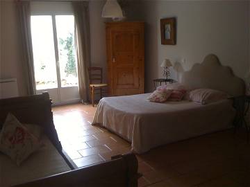 Room For Rent Arles 59936-1