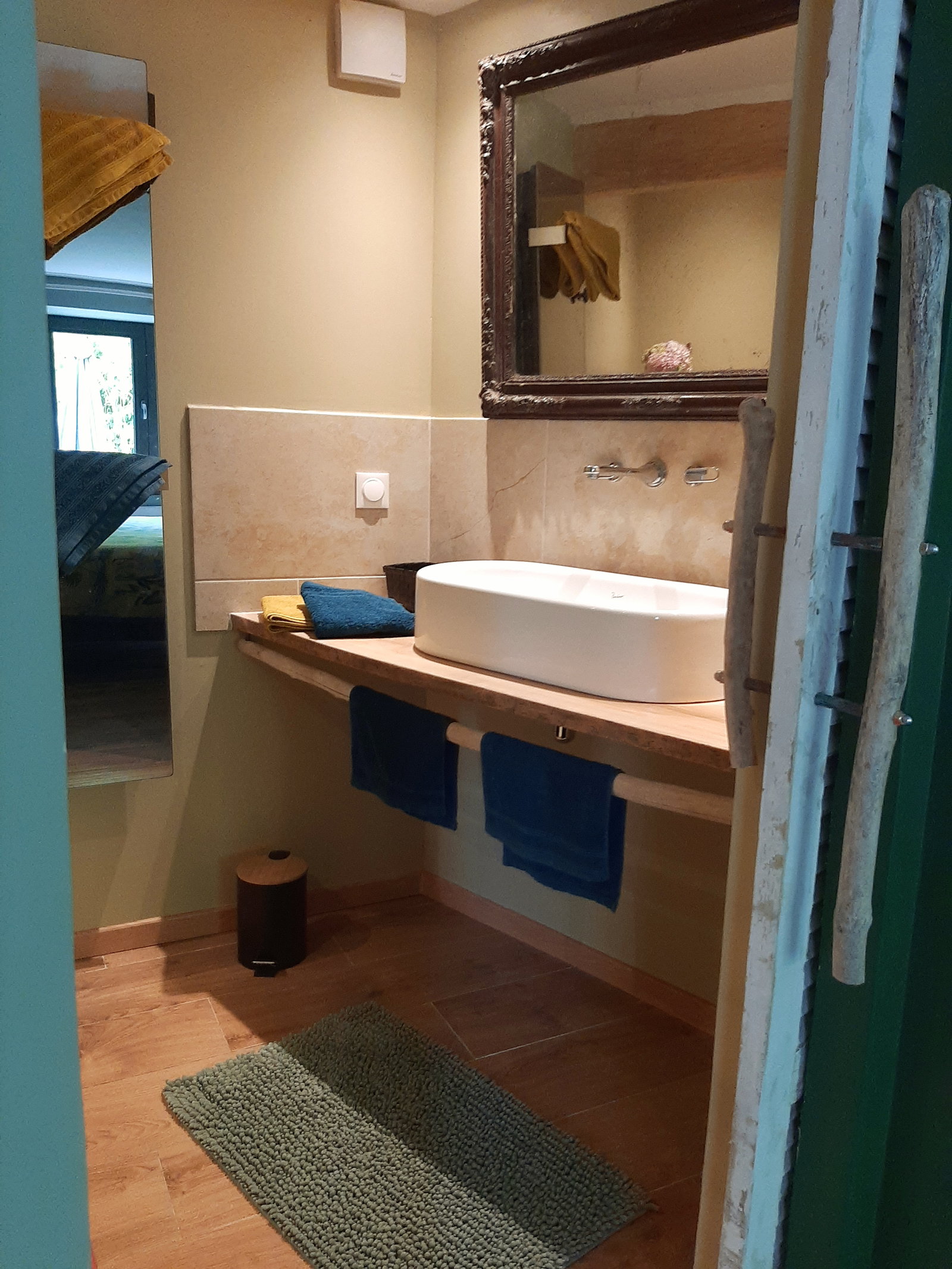 Guest Rooms Chaumont 677590