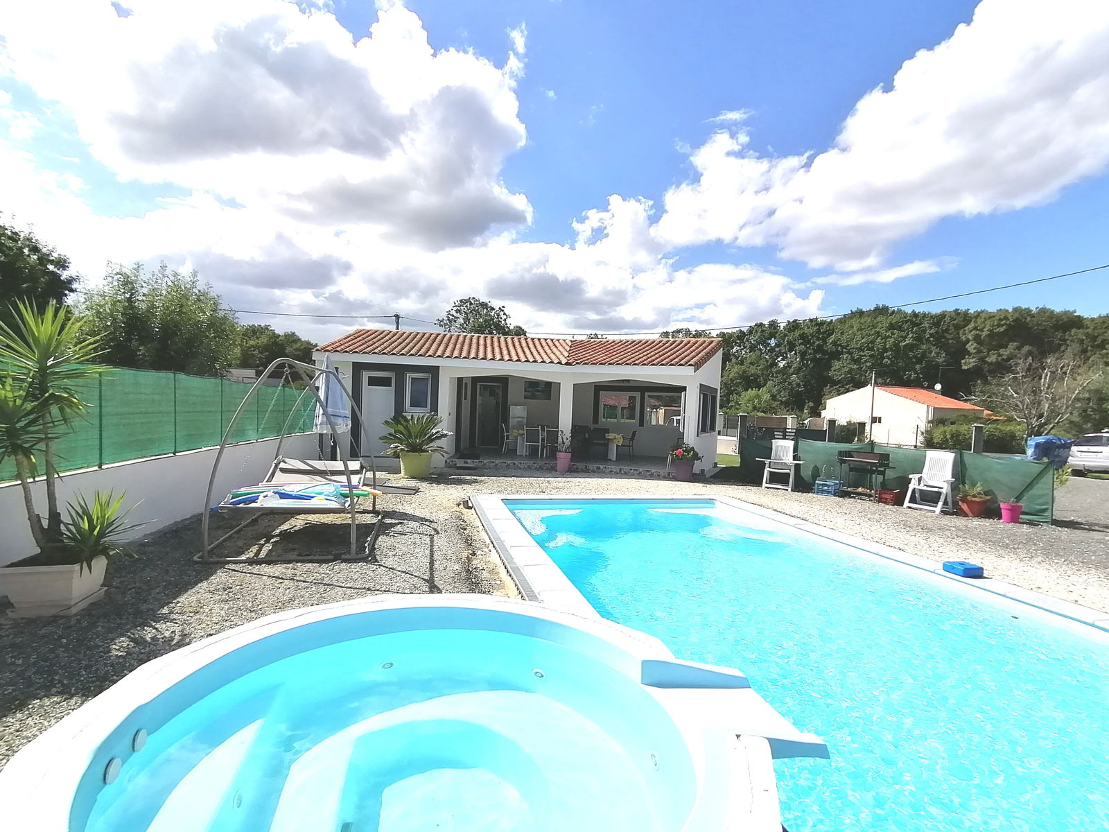 Homestay Saintes 241126