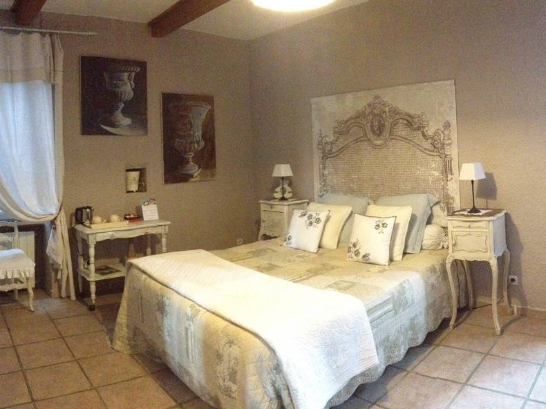 Gästezimmer Villeneuve-de-Berg 65882-1