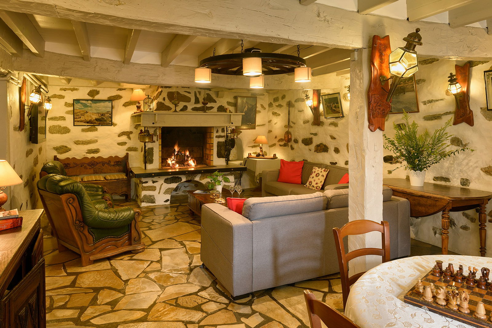 Bed And Breakfast Accous 65948