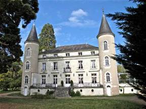 Guest Rooms For Rent In Touraine