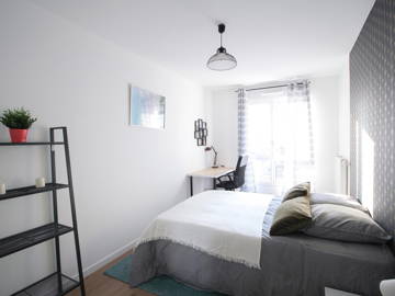 Roomlala | Habitación Amplia Y Luminosa – 14m² - CL11