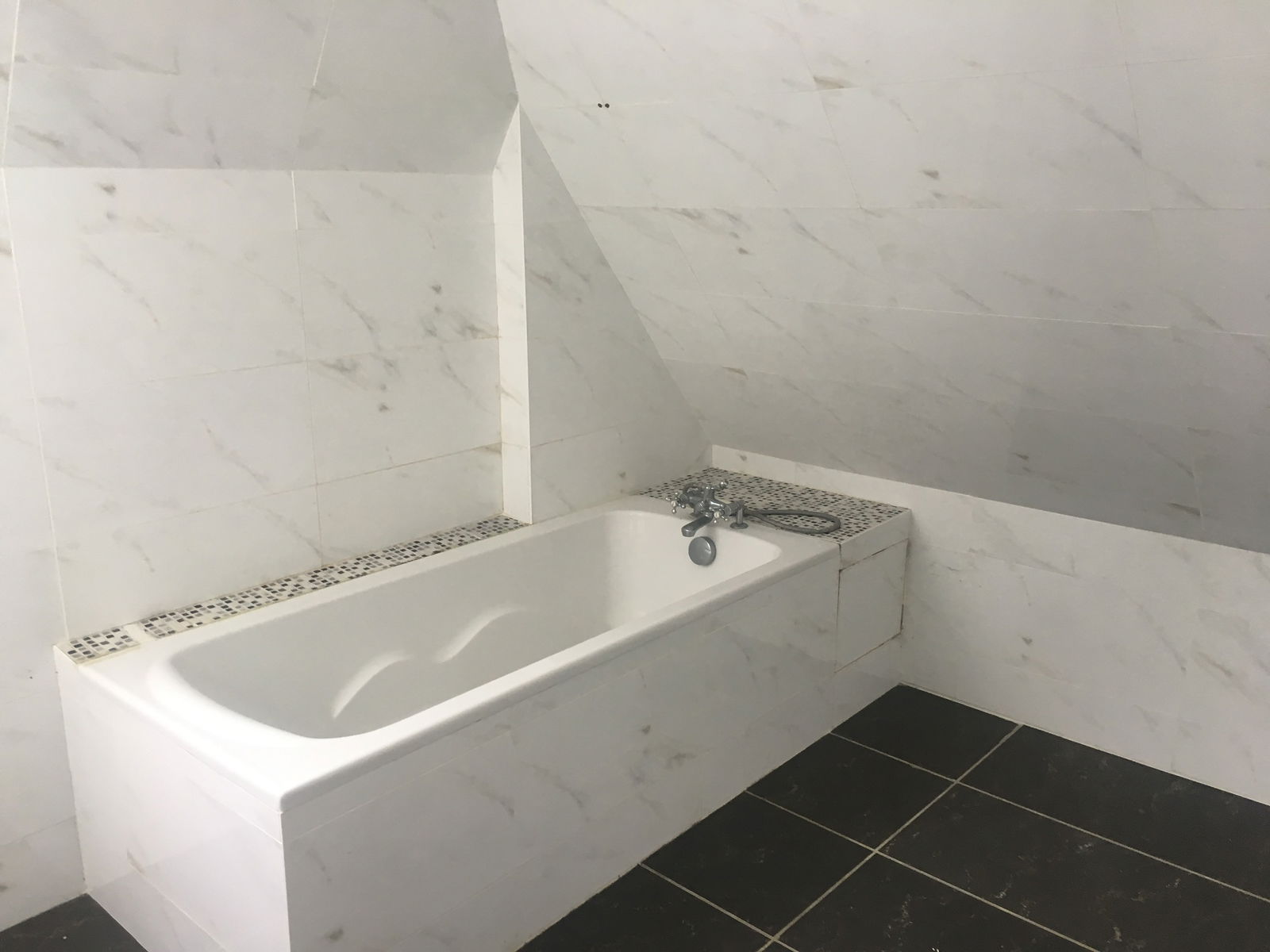 Colocación La Mézière 266881