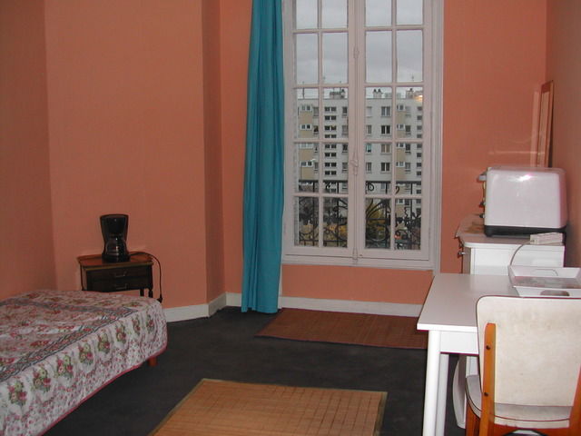 Quedarse En Casa Courbevoie 2514