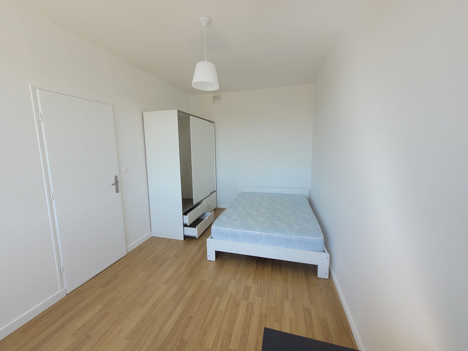Colocación Montélimar 266276