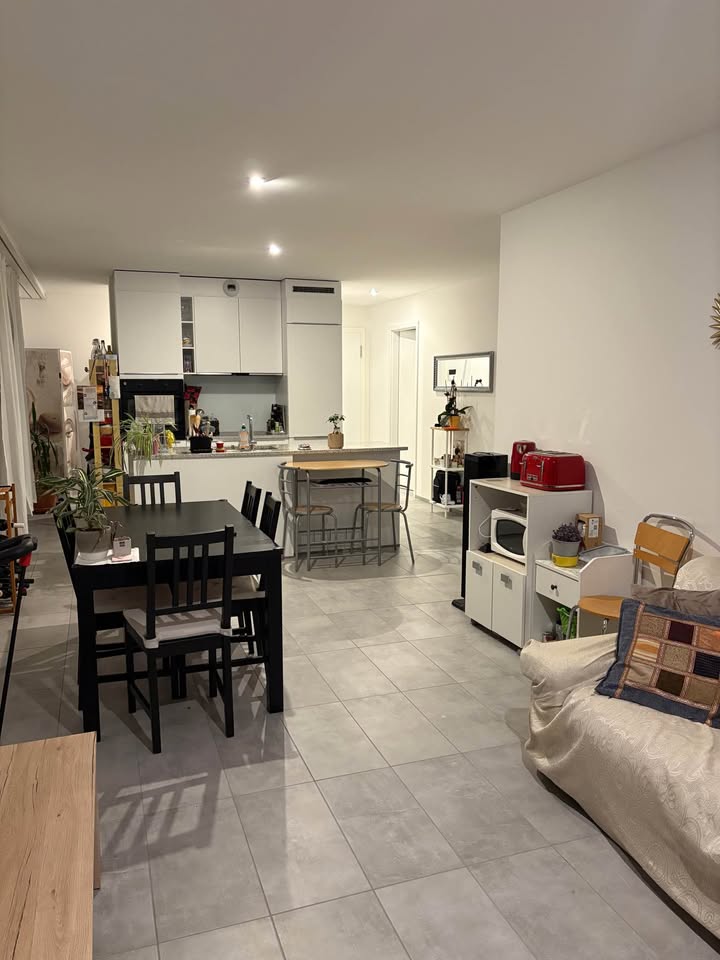 Piso Compartido Nyon 673422