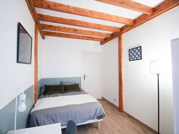 Roomlala | Habitación Cálida Y Luminosa – 12m² - LY02