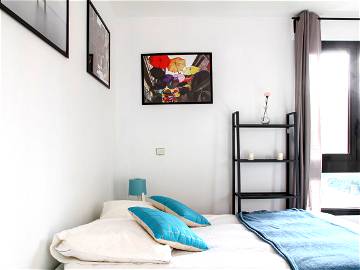 Roomlala | Habitación Cálida Y Luminosa – 13m² - RU25