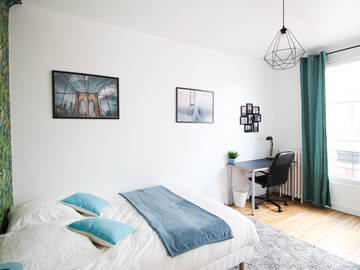 Roomlala | Habitación Cálida Y Luminosa – 14m² - PA25