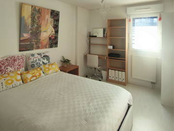 Roomlala | Habitación Central De La Orilla Izquierda