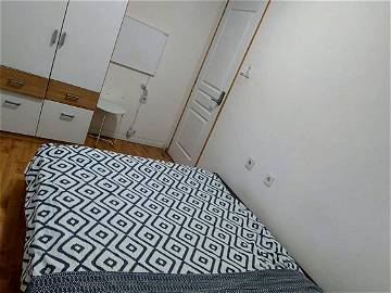 Roomlala | Habitación cómoda y limpia.