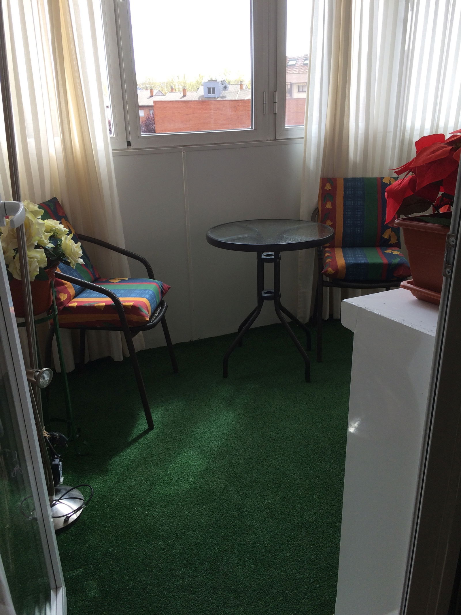 Gaascht Zëmmeren Madrid 322054